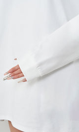 モデル:156cm(着用サイズ:FREE 着用カラー:WHT)
