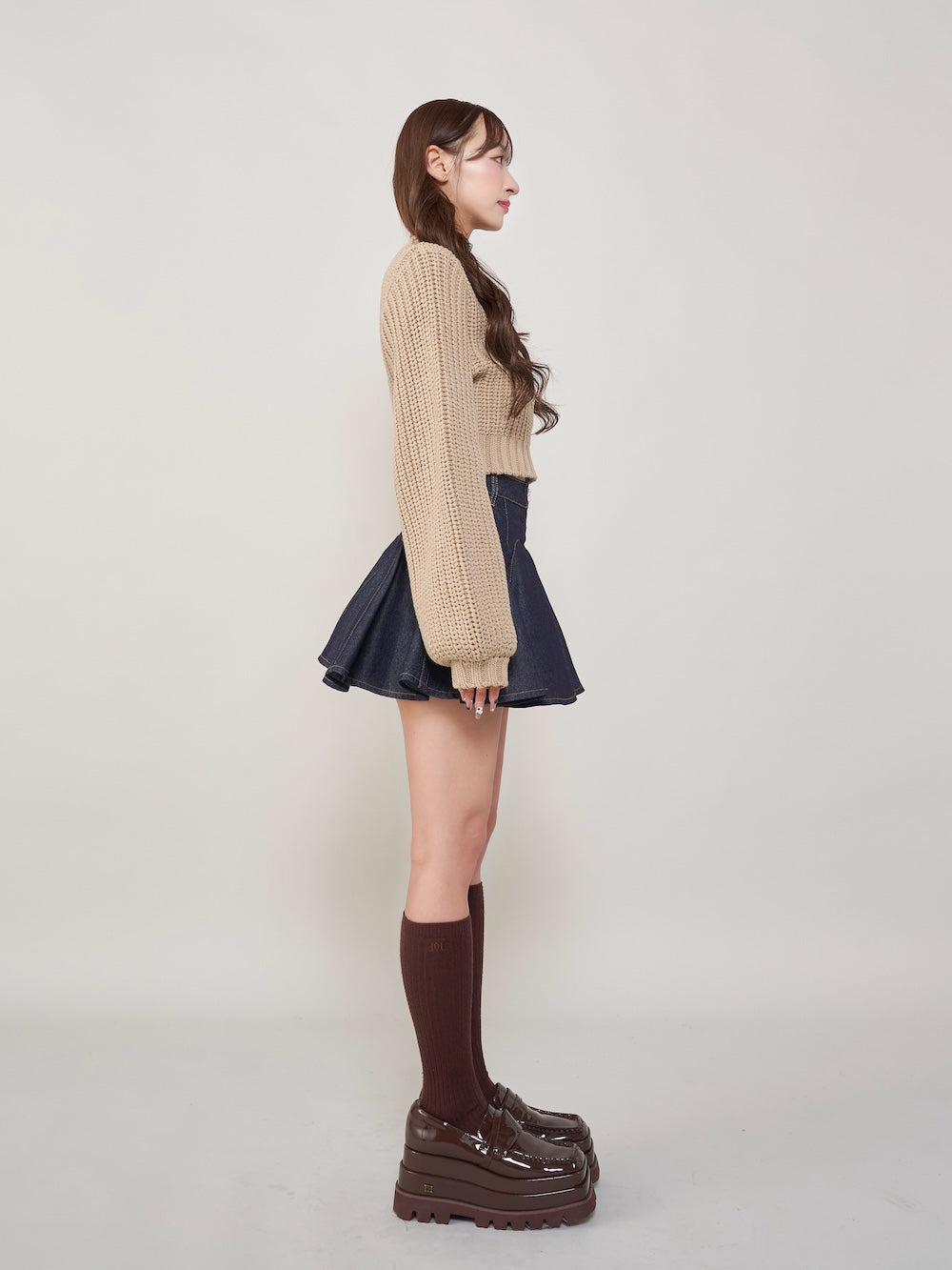 モデル:156cm(着用サイズ:S 着用カラー:IND)