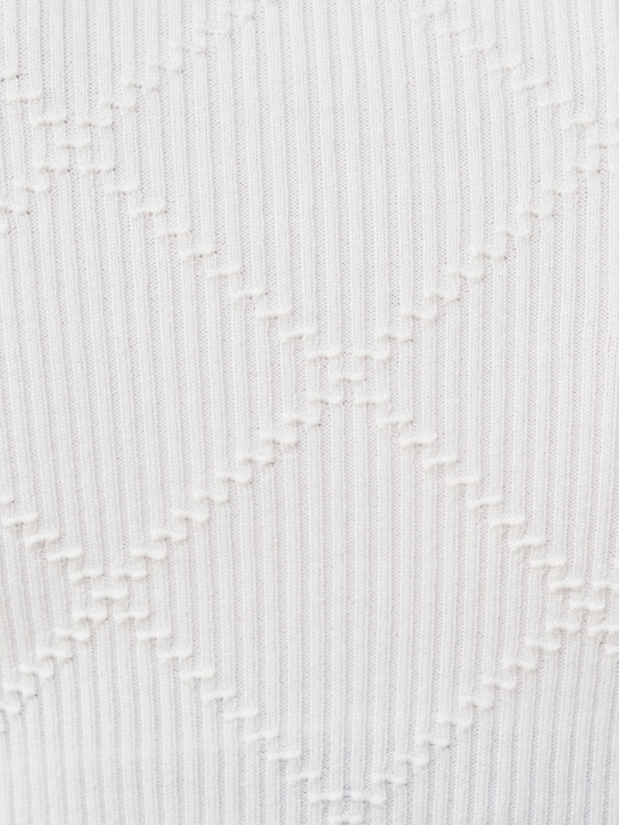 モデル:156cm(着用サイズ:FREE 着用カラー:WHT)