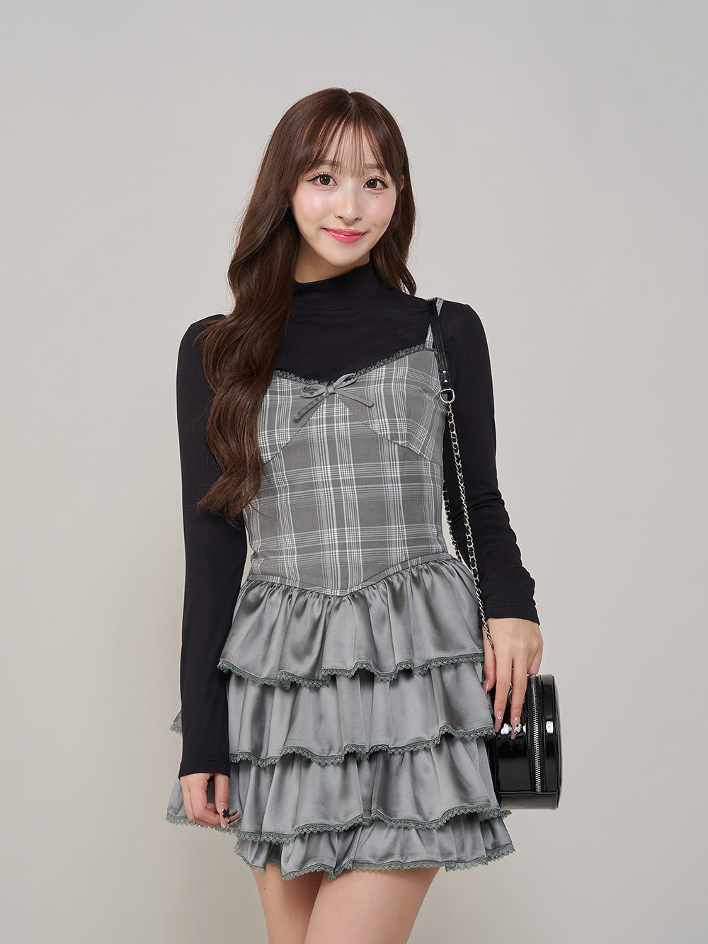 モデル:156cm(着用サイズ:FREE 着用カラー:GRY)