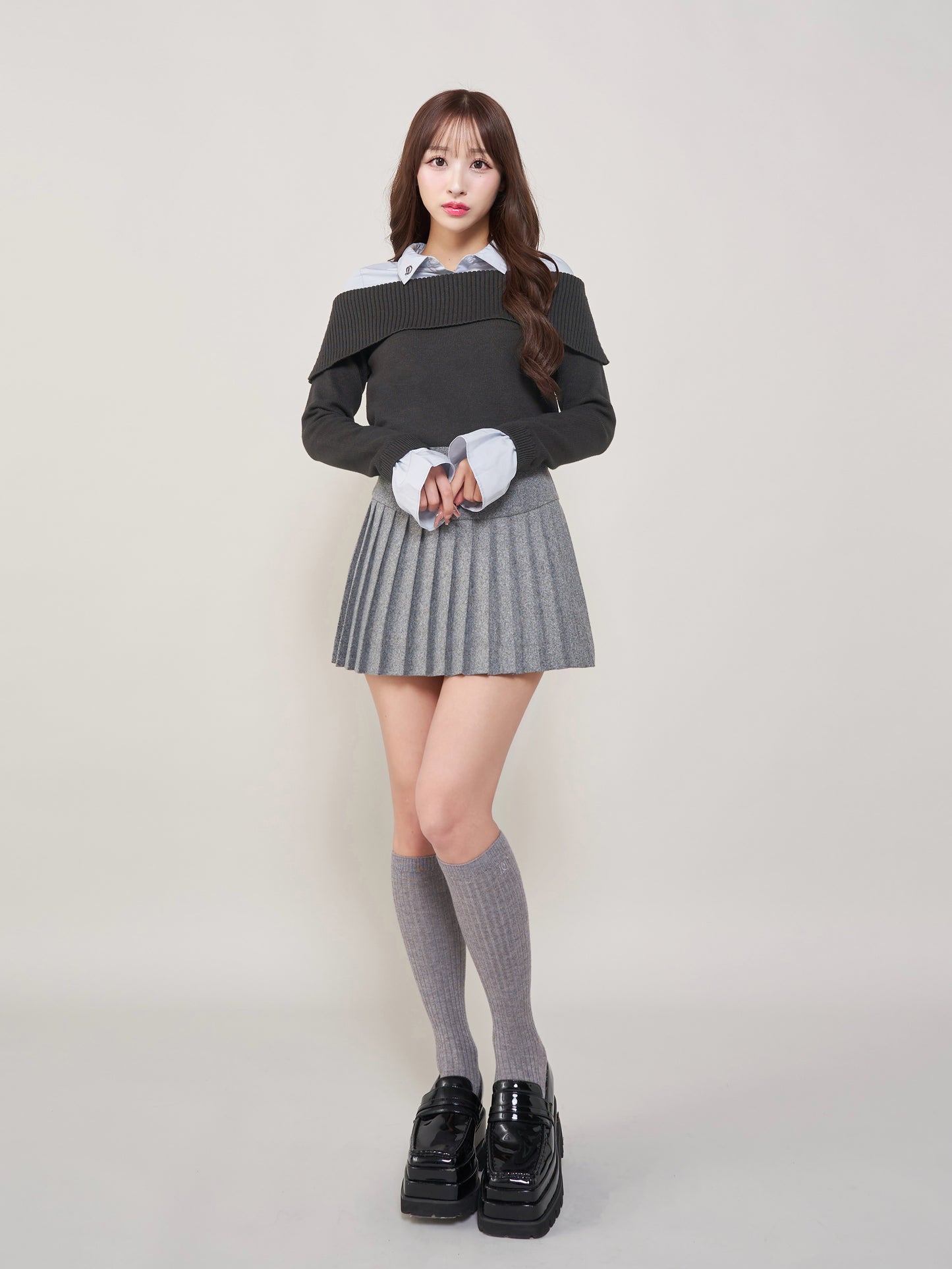 モデル:156cm(着用サイズ:FREE 着用カラー:C-GRY)