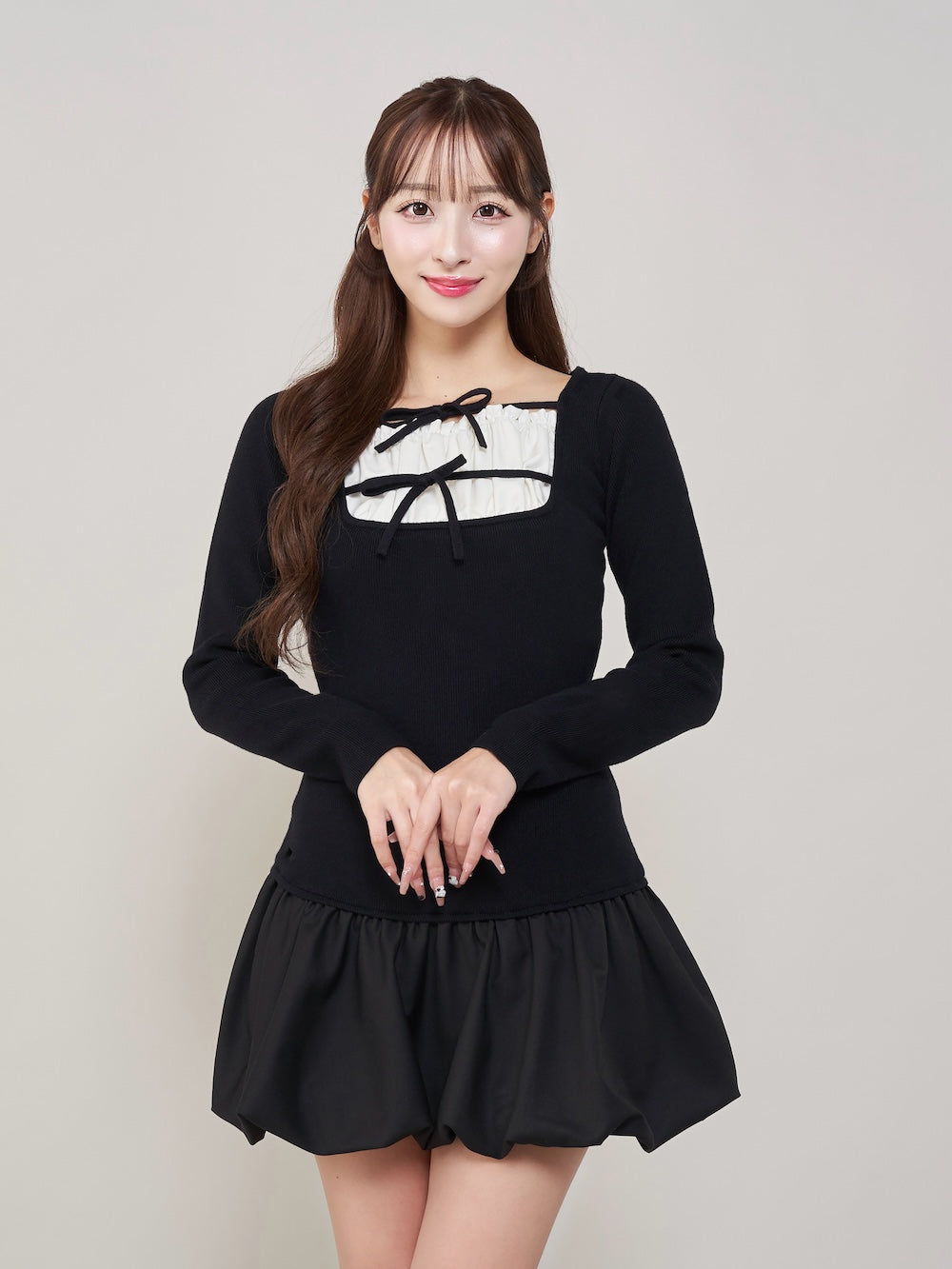 モデル:156cm(着用サイズ:FREE 着用カラー:BLK)