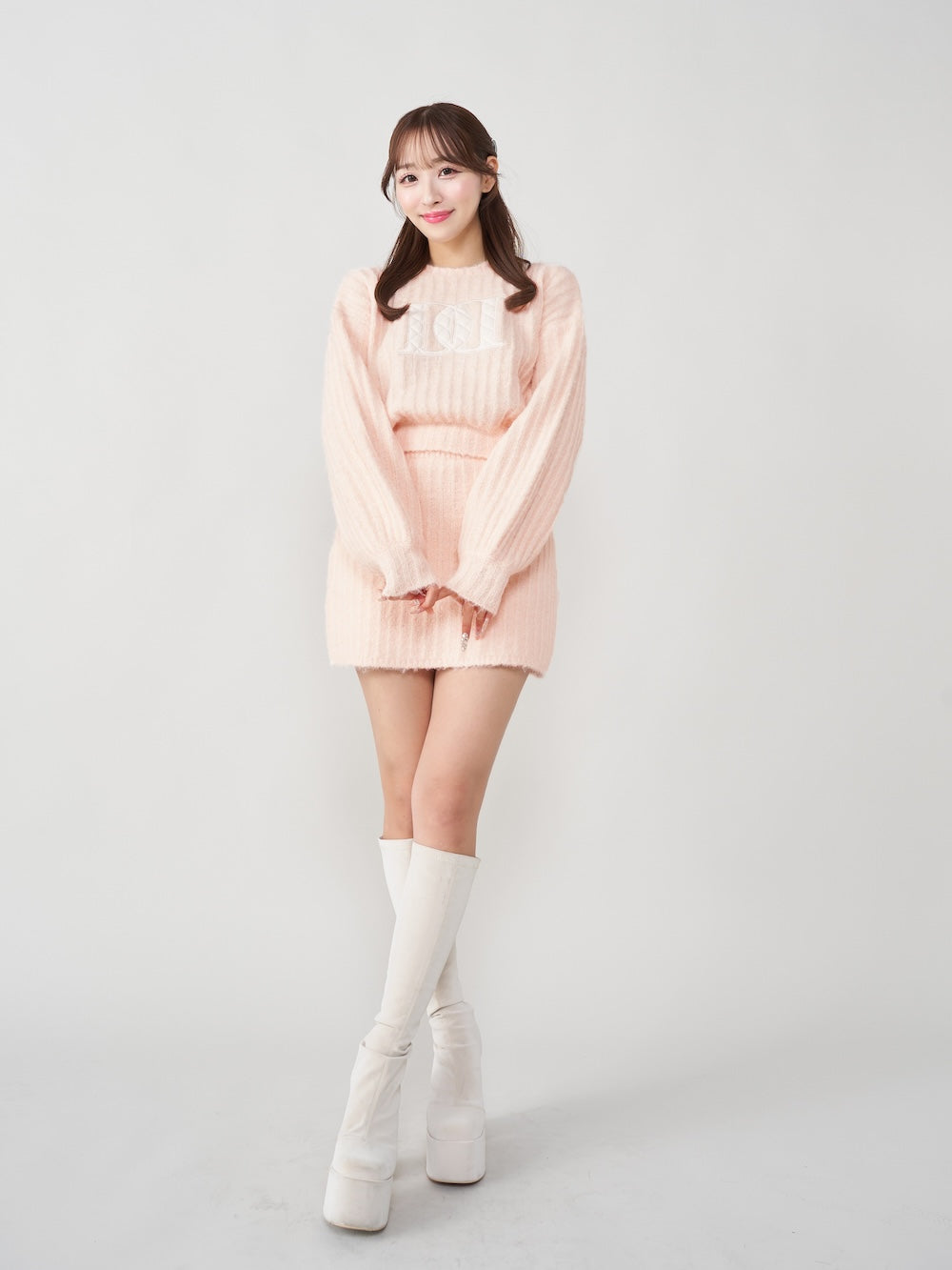 モデル:156cm(着用サイズ:FREE 着用カラー:PNK)