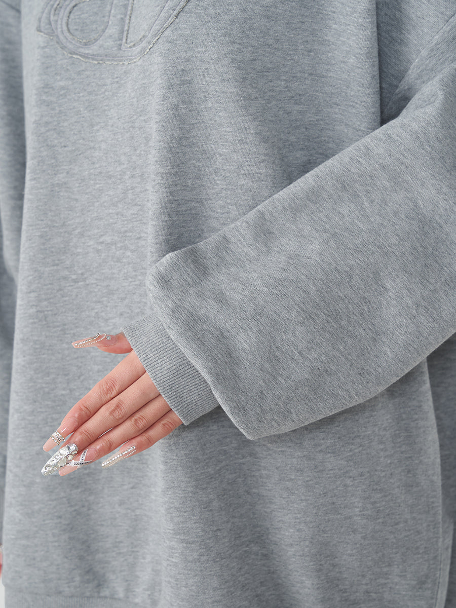 モデル:156cm(着用サイズ:FREE 着用カラー:GRY)