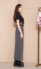 モデル:165cm(着用サイズ:FREE 着用カラー:BLK)