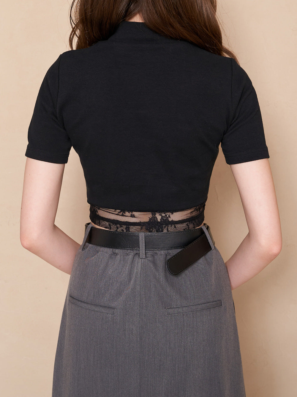 モデル:165cm(着用サイズ:FREE 着用カラー:BLK)