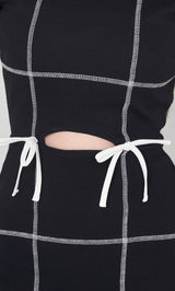 モデル:165cm(着用サイズ:FREE 着用カラー:BLK)