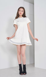 モデル:165cm(着用サイズ:FREE 着用カラー:WHT)