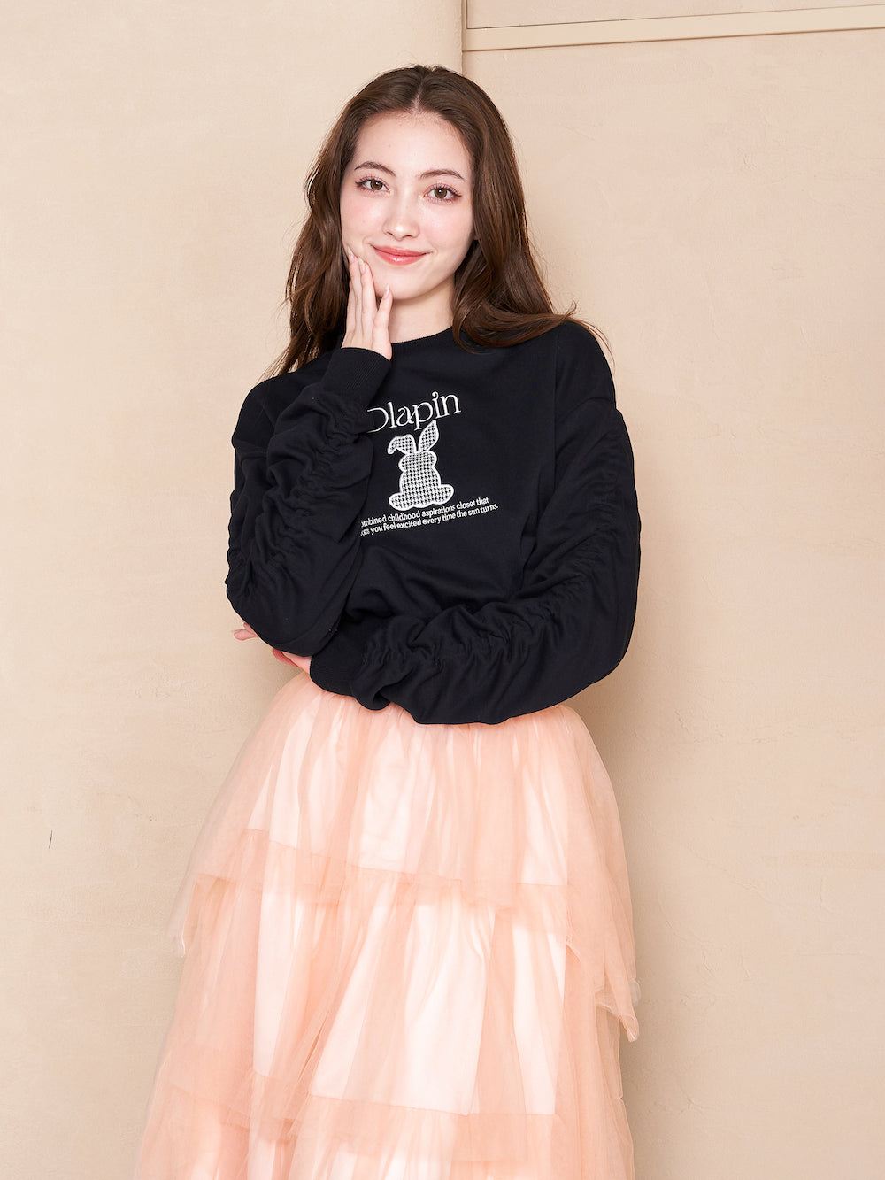 モデル:165cm(着用サイズ:FREE 着用カラー:BLK)