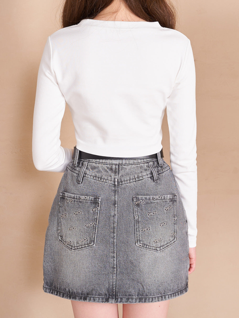 モデル:165cm(着用サイズ:FREE 着用カラー:WHT)