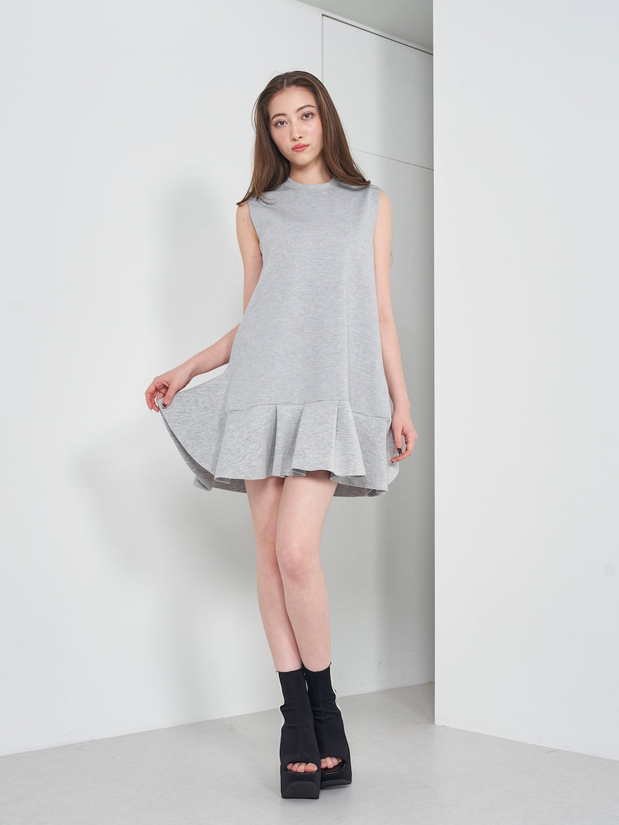 モデル:165cm(着用サイズ:FREE 着用カラー:GRY)