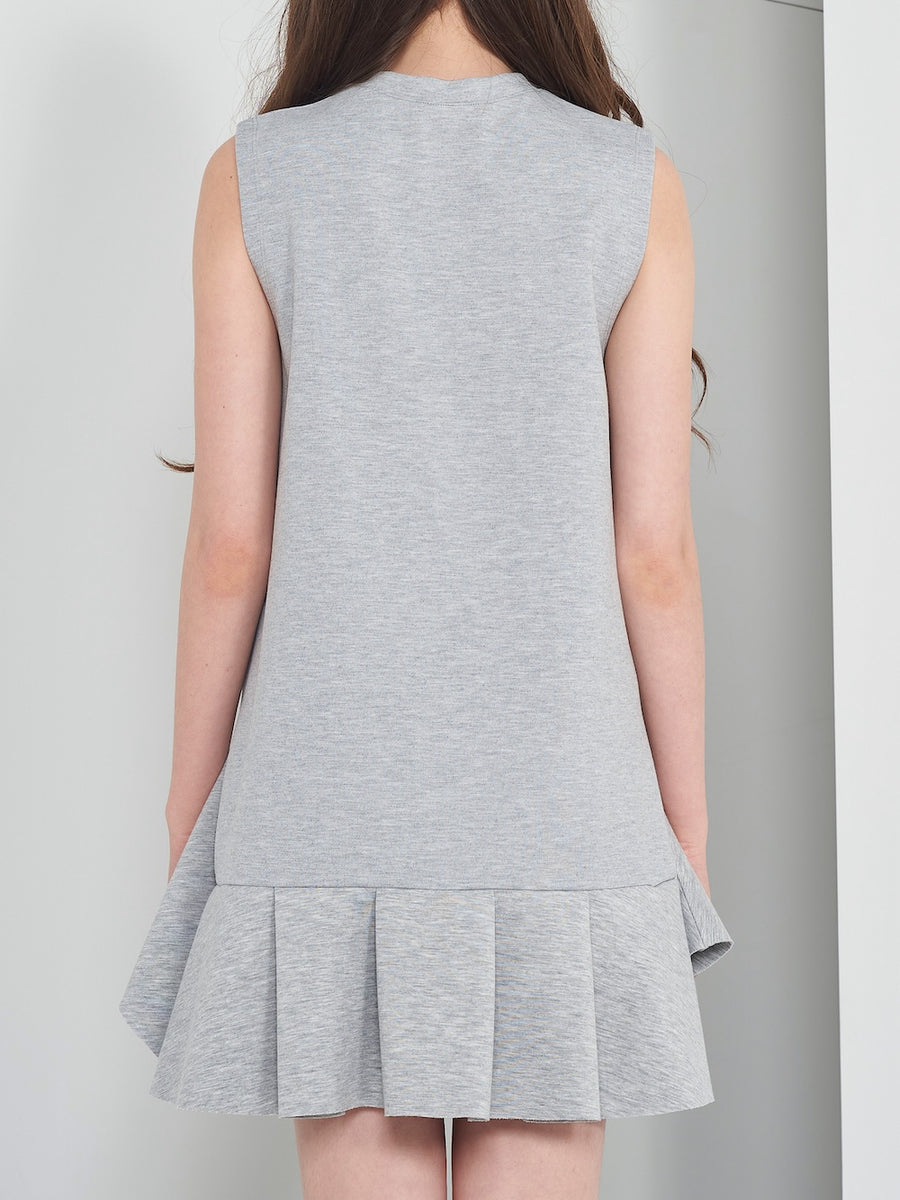 モデル:165cm(着用サイズ:FREE 着用カラー:GRY)