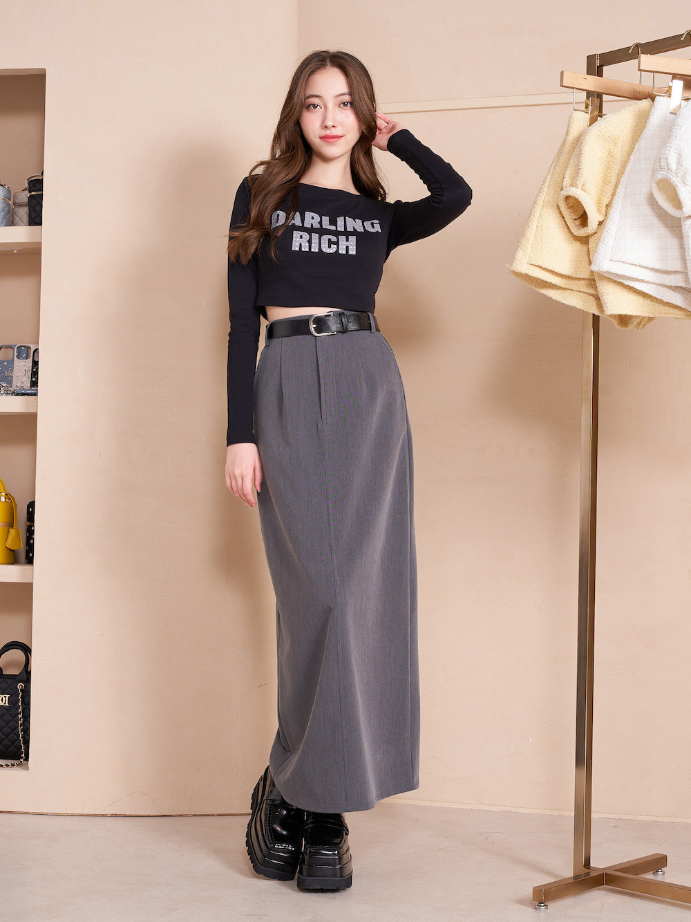 モデル:165cm(着用サイズ:FREE 着用カラー:BLK)