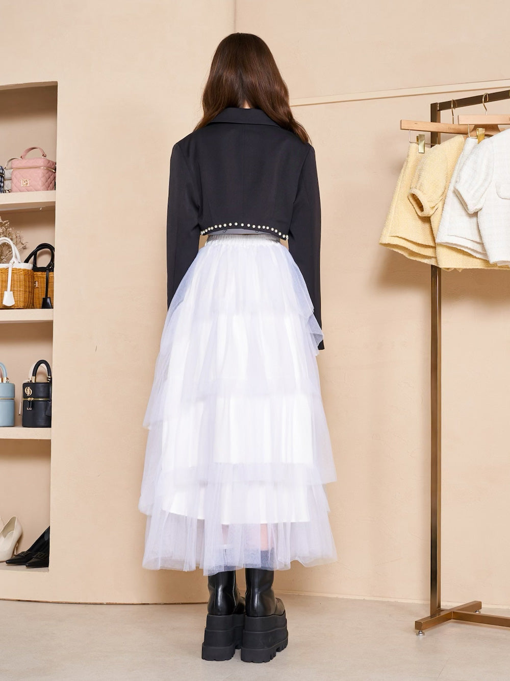 モデル:165cm(着用サイズ:FREE 着用カラー:BLK)