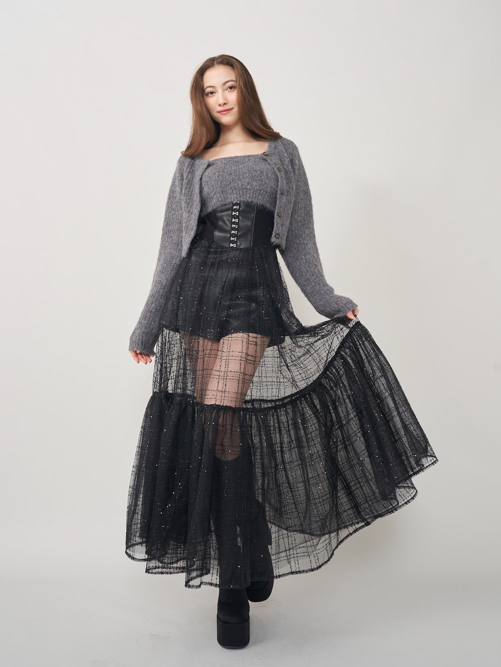 モデル:165cm(着用サイズ:FREE 着用カラー:GRY)