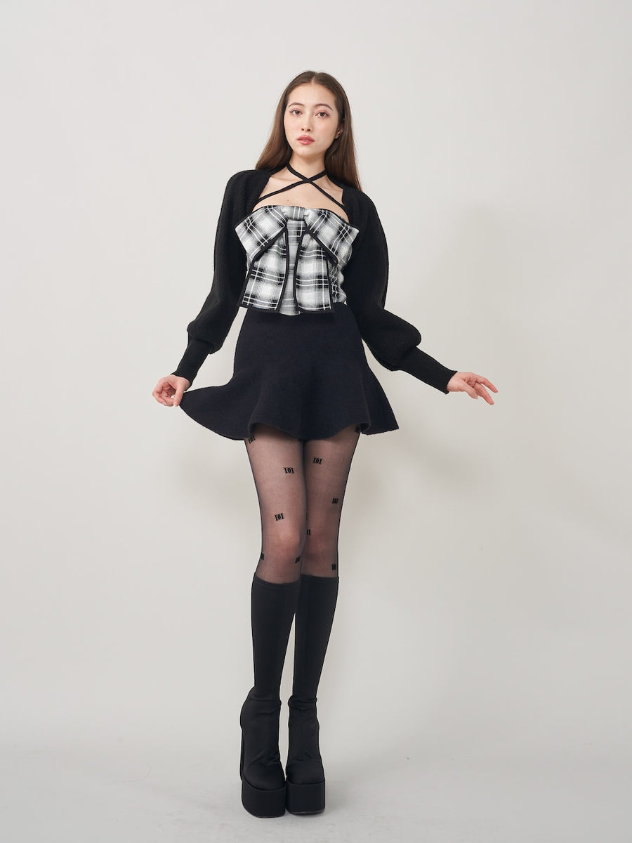 モデル:165cm(着用サイズ:FREE 着用カラー:BLK)