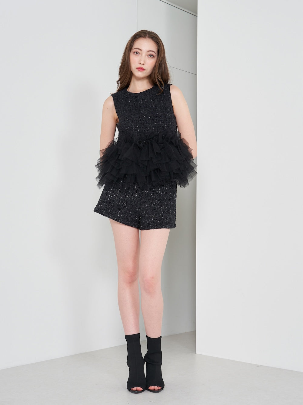 モデル:165cm(着用サイズ:S 着用カラー:BLK)