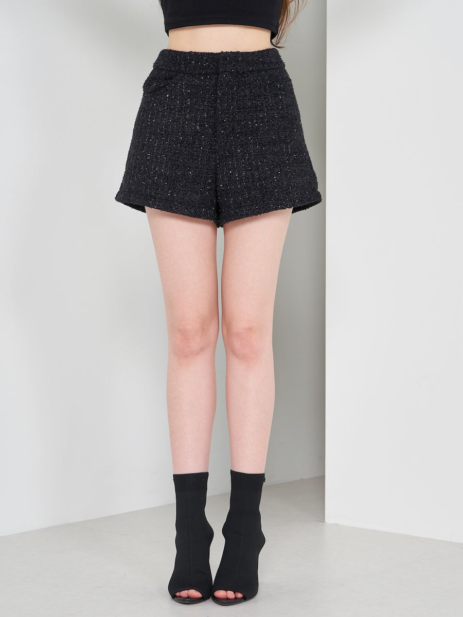 モデル:165cm(着用サイズ:S 着用カラー:BLK)