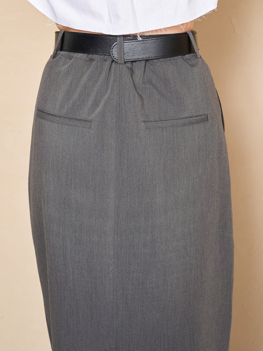 モデル:165cm(着用サイズ:FREE 着用カラー:GRY)
