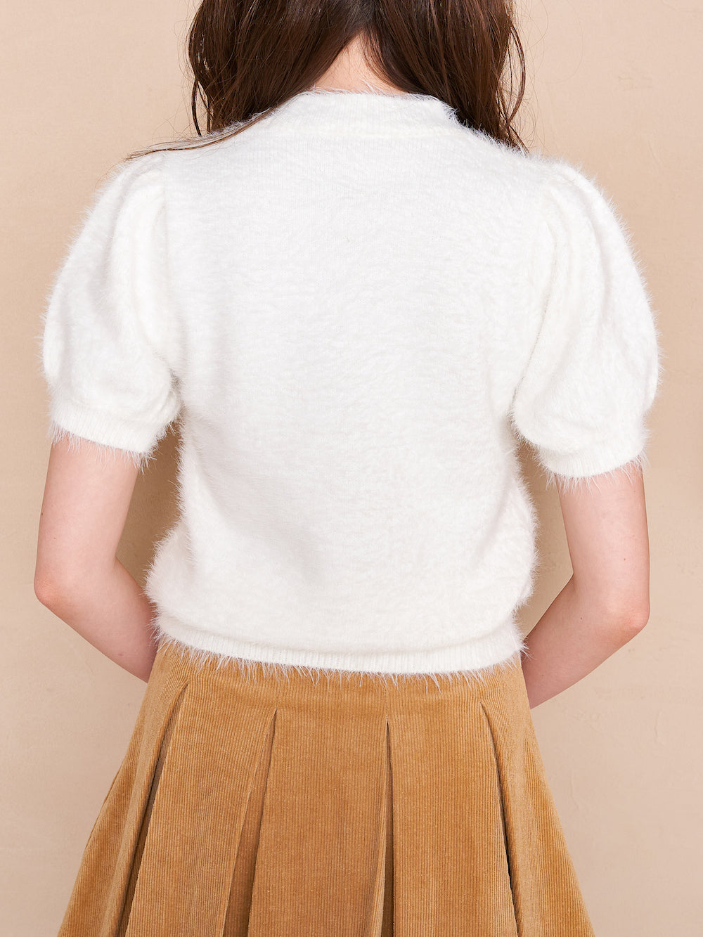 モデル:165cm(着用サイズ:FREE 着用カラー:IVO)