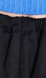 モデル:165cm(着用サイズ:FREE 着用カラー:BLK)