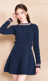 モデル:165cm(着用サイズ:FREE 着用カラー:NVY)