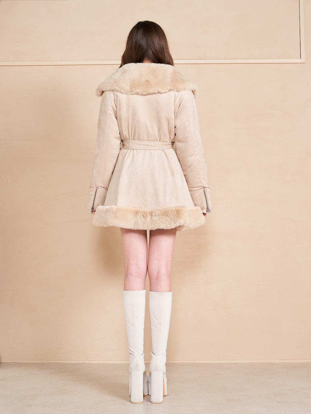 モデル:165cm(着用サイズ:FREE 着用カラー:BEG)