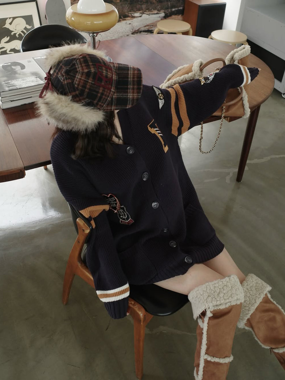 モデル:160cm(着用サイズ:FREE 着用カラー:NVY)