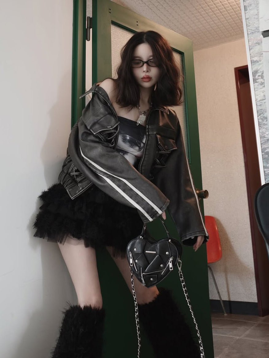 モデル:160cm(着用サイズ:FREE 着用カラー:BLK)