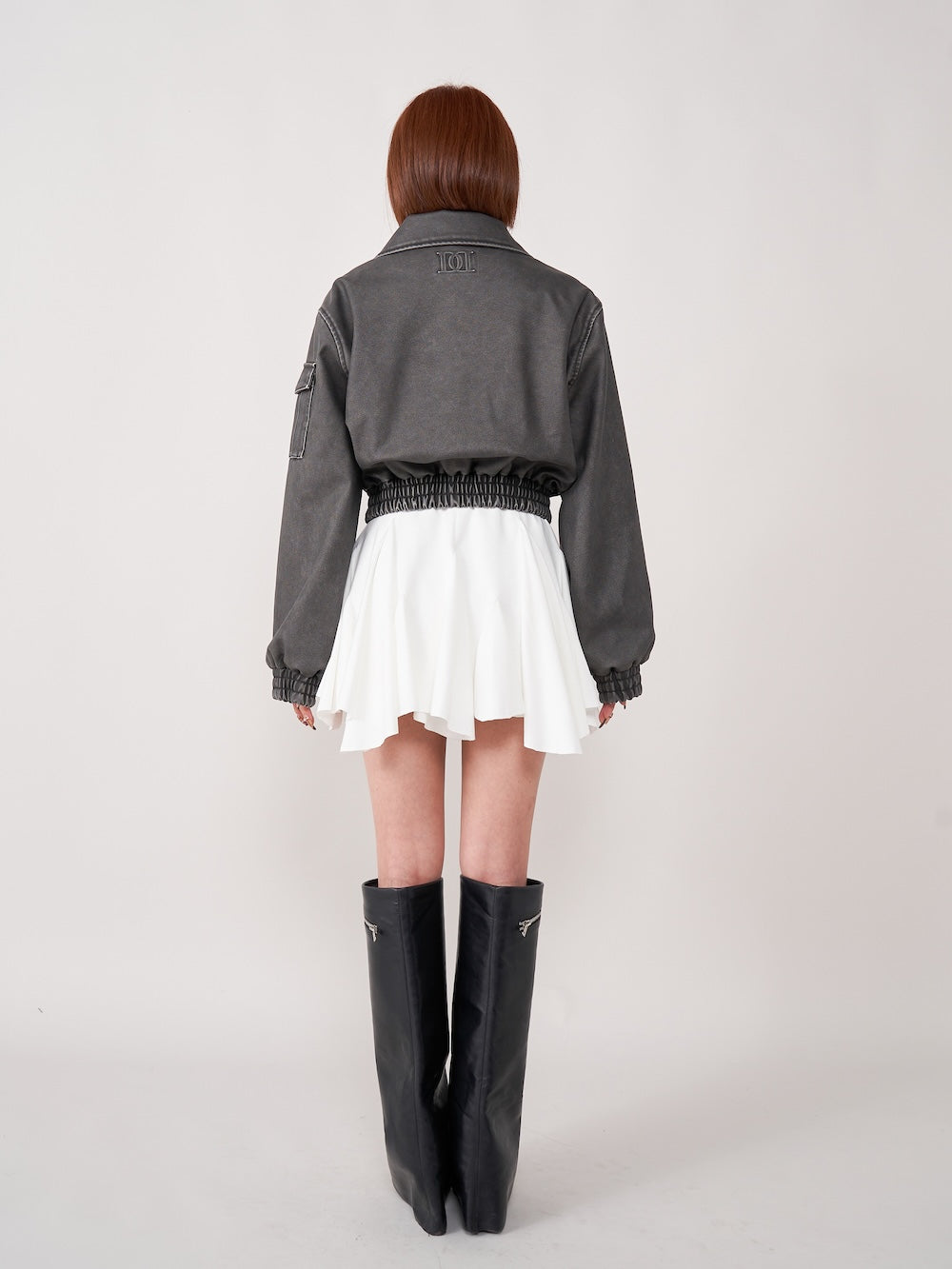 モデル:156cm(着用サイズ:FREE 着用カラー:BLK)