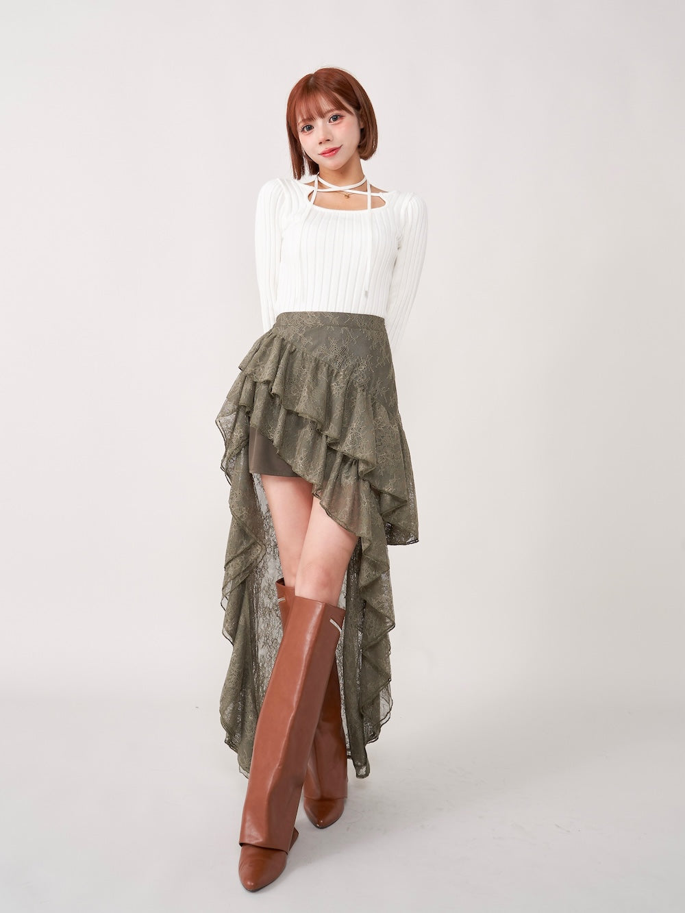 モデル:155cm(着用サイズ:FREE 着用カラー:WHT)