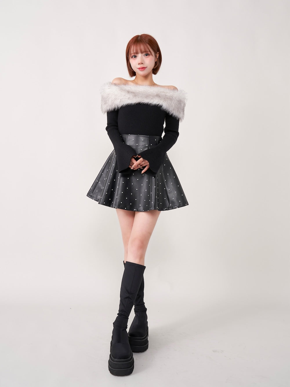 モデル:155cm(着用サイズ:FREE 着用カラー:BLK)