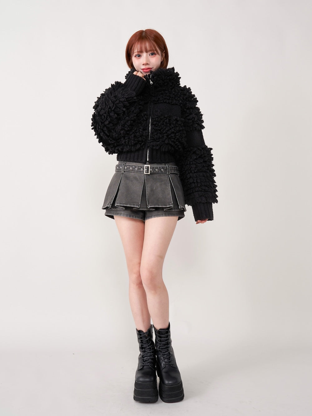 モデル:155cm(着用サイズ:S 着用カラー:BLK)