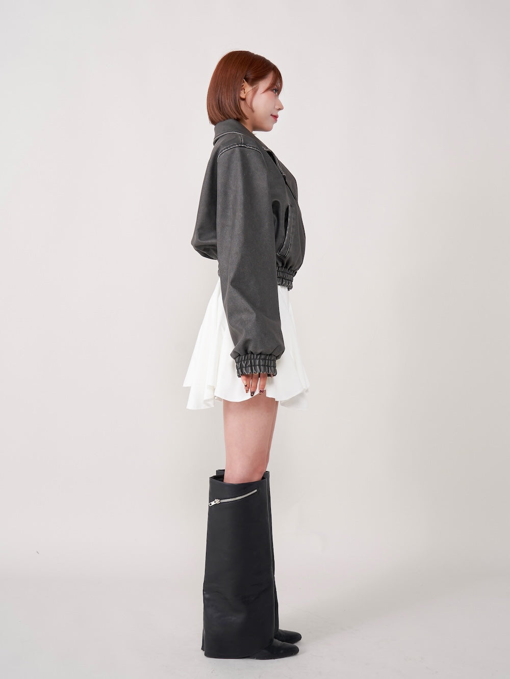 モデル:156cm(着用サイズ:FREE 着用カラー:BLK)