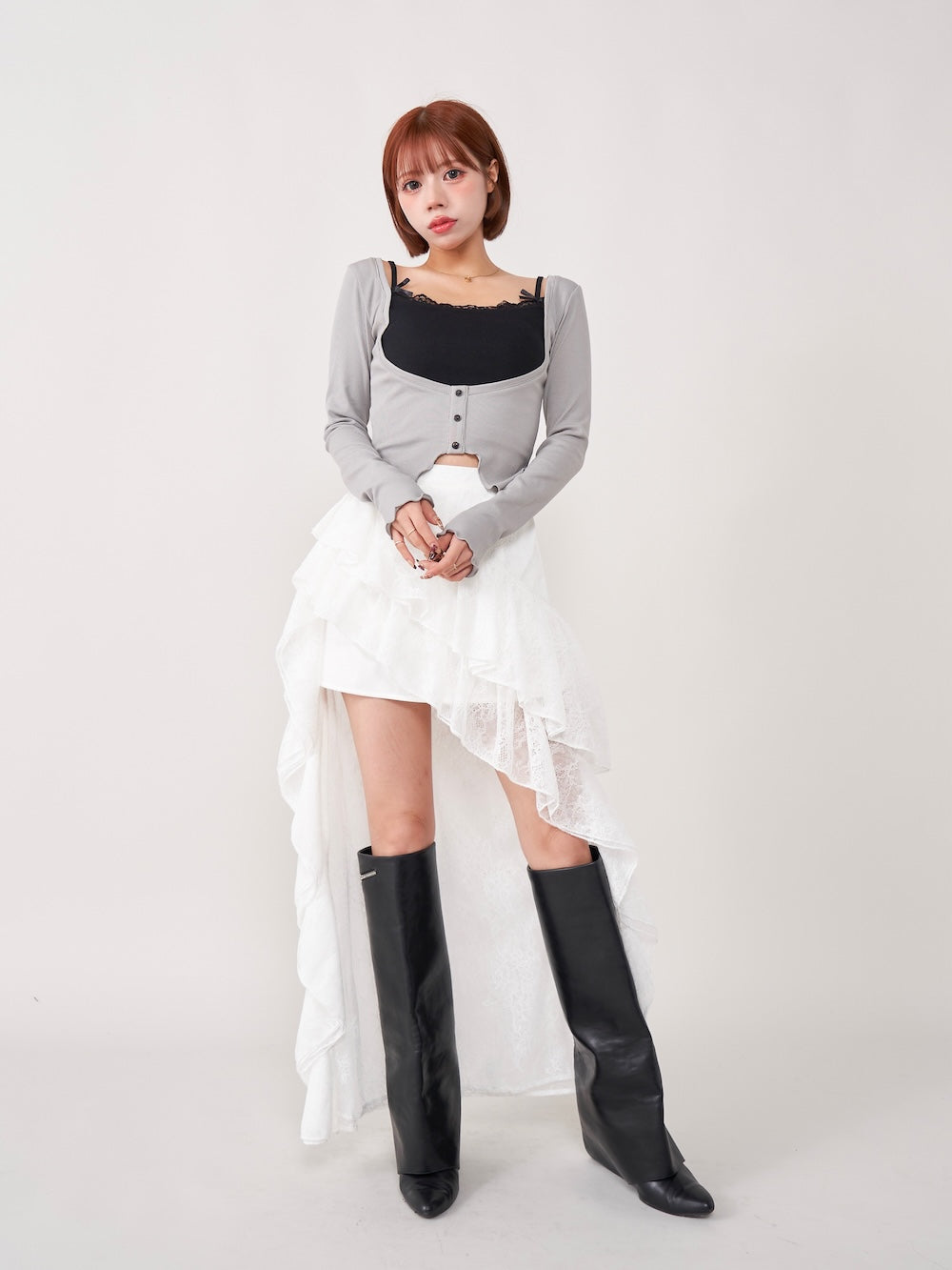 モデル:155cm(着用サイズ:FREE 着用カラー:WHT)