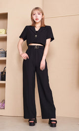モデル:160cm(着用サイズ:FREE 着用カラー:BLK)