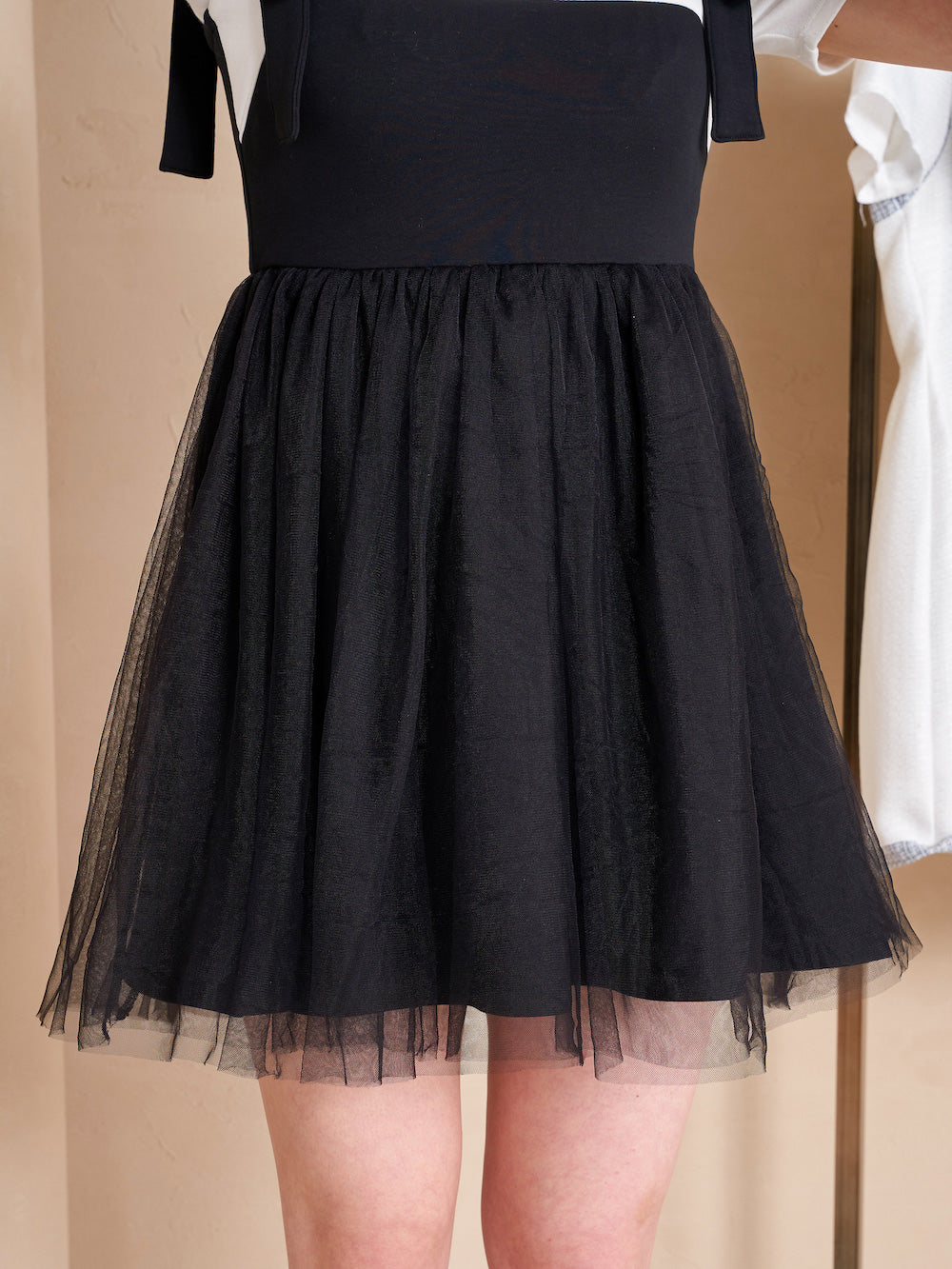 モデル:160cm(着用サイズ: 着用カラー:BLK)