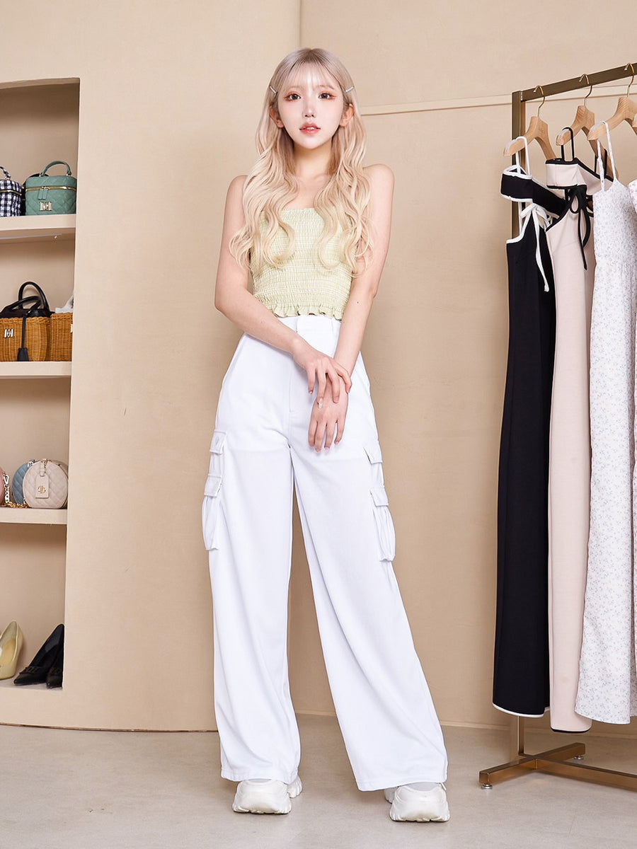 モデル:160cm(着用サイズ:FREE 着用カラー:WHT)