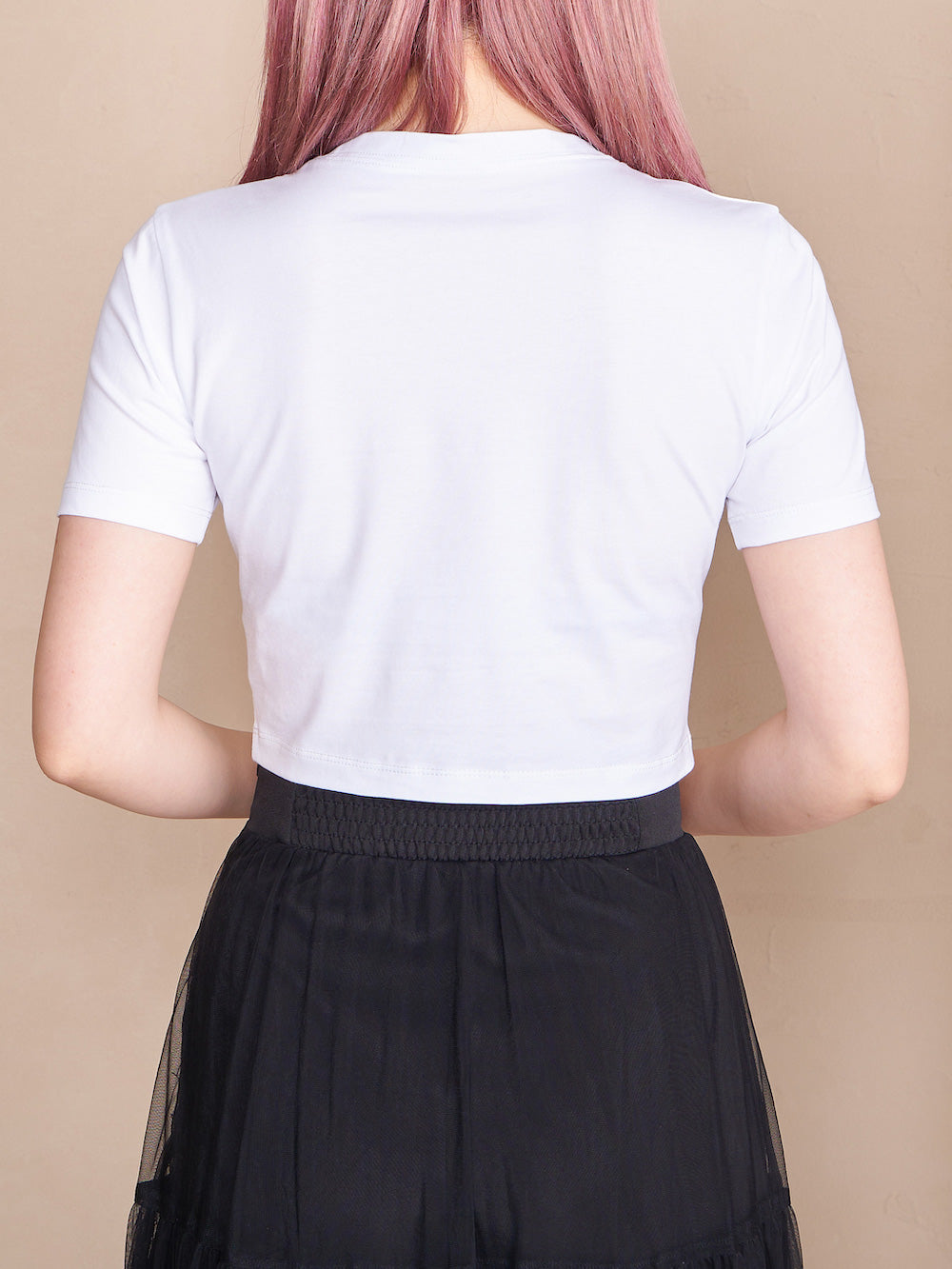 モデル:160cm(着用サイズ:FREE 着用カラー:WHT)