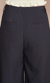 モデル:160cm(着用サイズ:S 着用カラー:BLK)