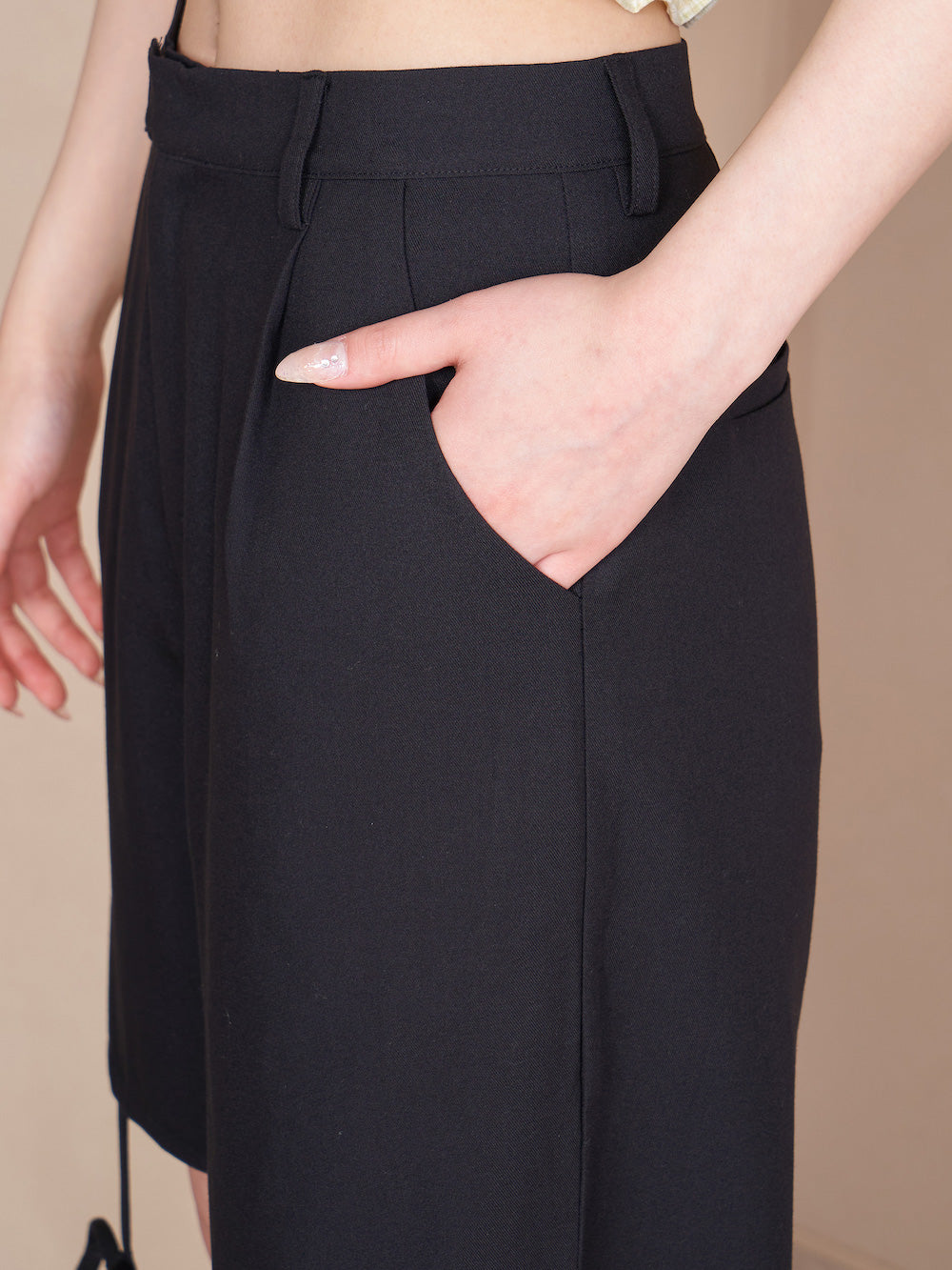 モデル:160cm(着用サイズ:S 着用カラー:BLK)