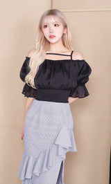 モデル:160cm(着用サイズ:FREE 着用カラー:BLK)