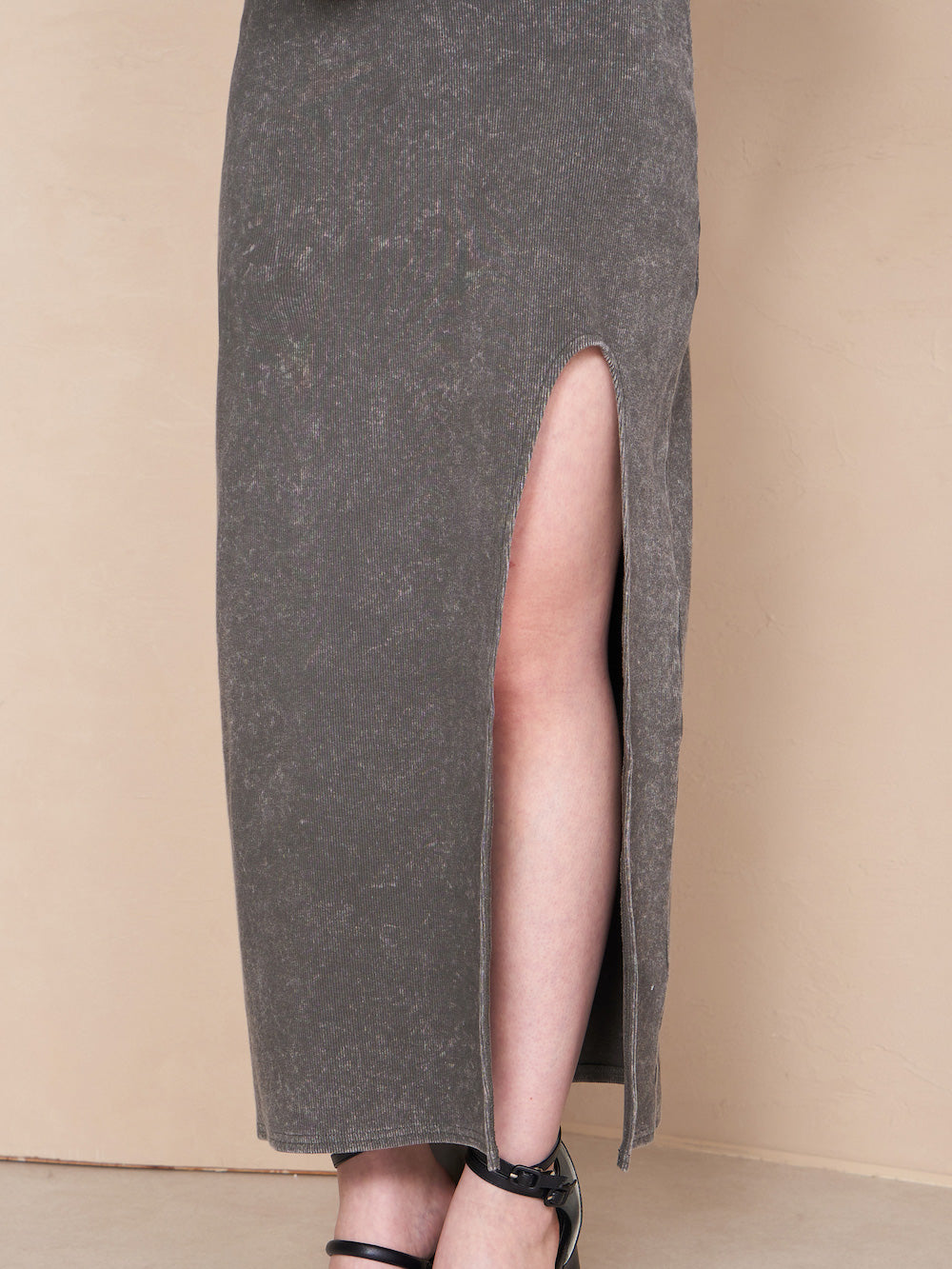 モデル:160cm(着用サイズ:FREE 着用カラー:C-GRY)