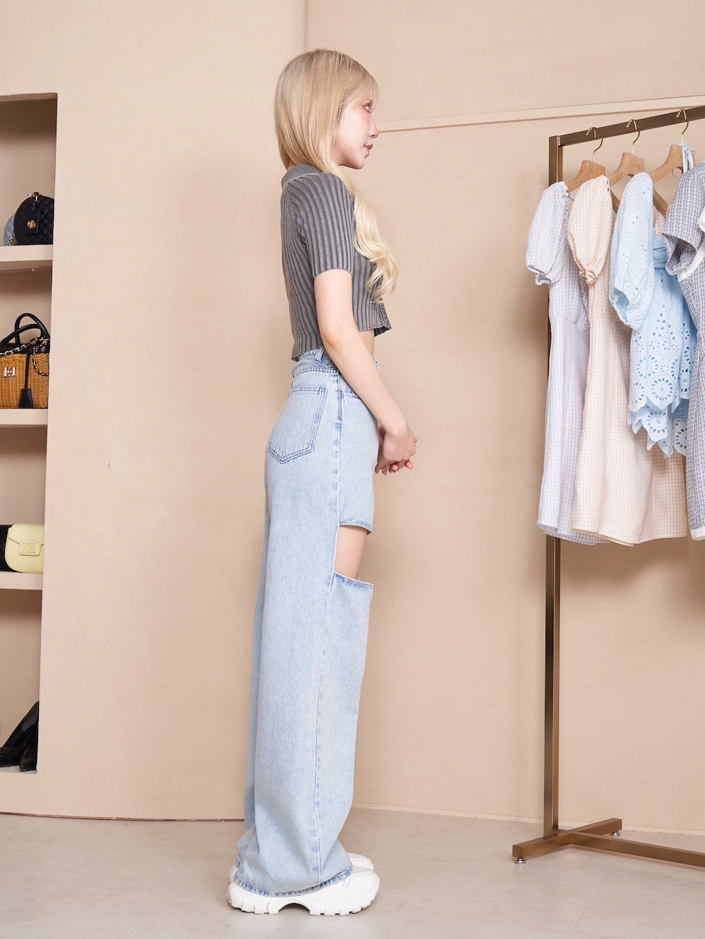 モデル:160cm(着用サイズ:FREE 着用カラー:C-GRY)