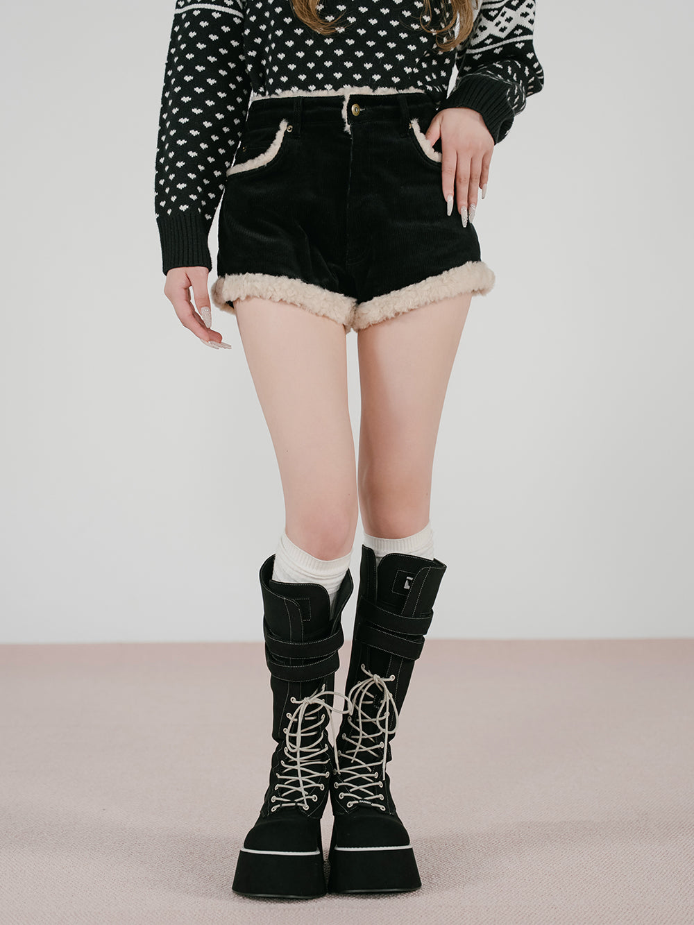 モデル:163cm(着用サイズ:S 着用カラー:BLK)
