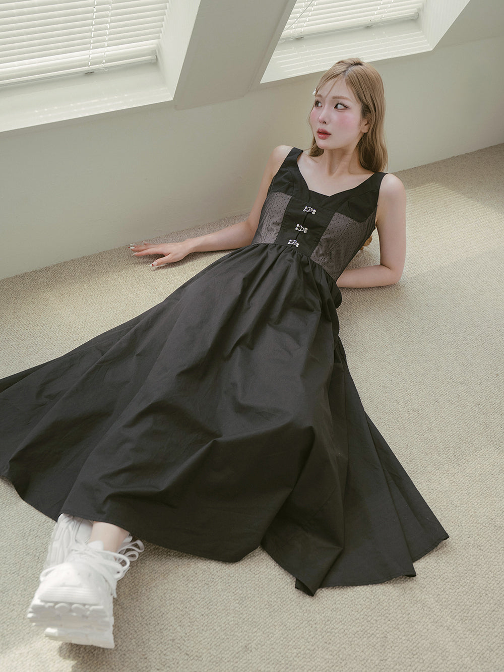 モデル:163cm(着用サイズ:FREE 着用カラー:BLK)