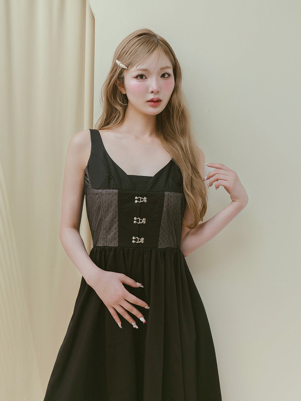 モデル:163cm(着用サイズ:FREE 着用カラー:BLK)