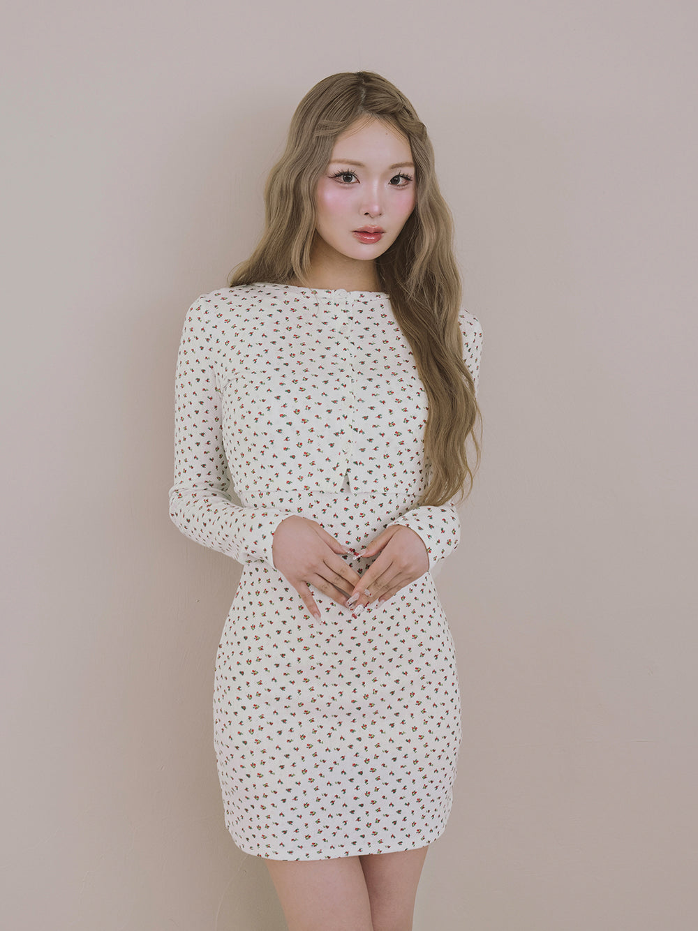 モデル:163cm(着用サイズ:FREE 着用カラー:WHT)