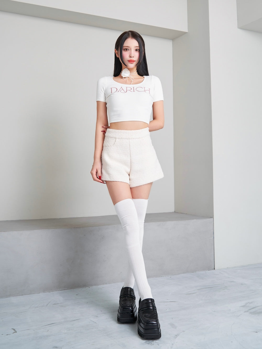 モデル:155cm(着用サイズ:FREE 着用カラー:WHT)
