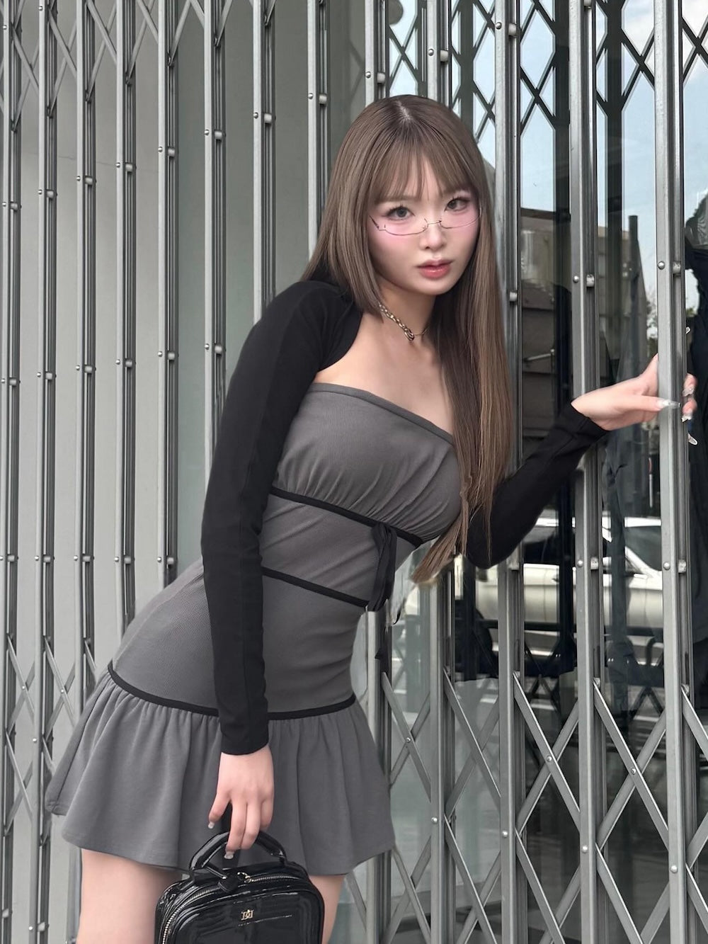 モデル:163cm(着用サイズ:FREE 着用カラー:GRY)